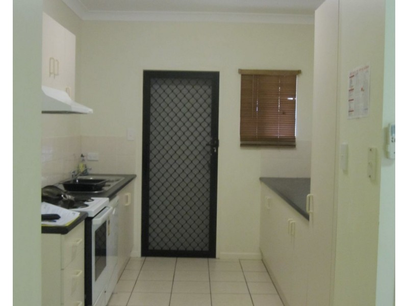 16/3-9 Stratford Parade, Stratford QLD 4870