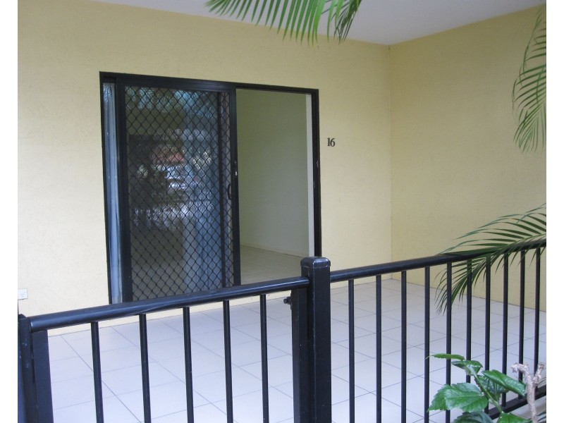 16/3-9 Stratford Parade, Stratford QLD 4870