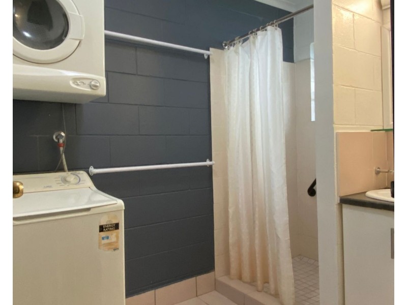 7/379-385 Mayers Street, Edge Hill QLD 4870