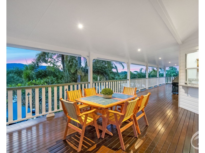 1 Saidor Close, Trinity Beach QLD 4879