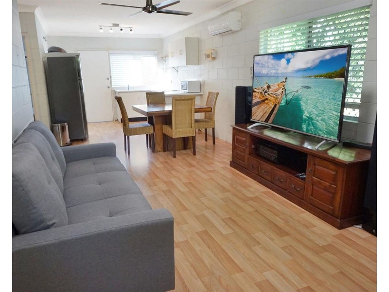 4/118 Pease Street, Manoora QLD 4870
