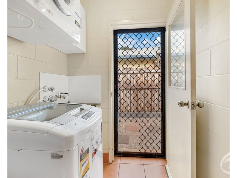 15 Tradewinds Close, Redlynch QLD 4870