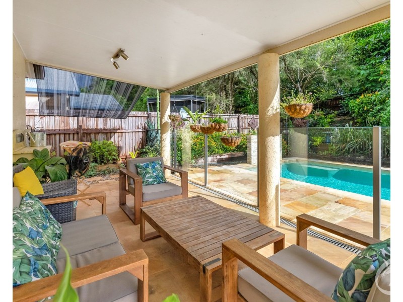 15 Tradewinds Close, Redlynch QLD 4870