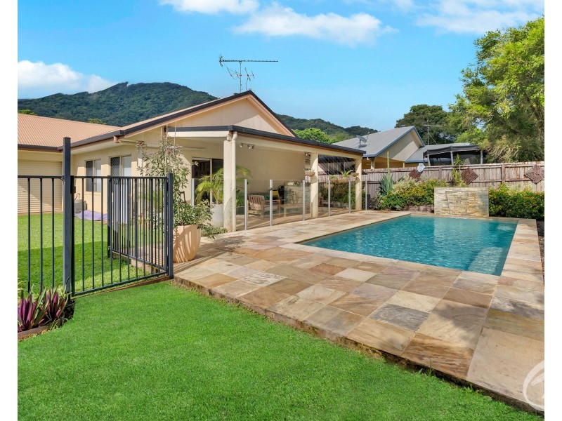 15 Tradewinds Close, Redlynch QLD 4870