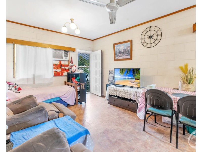 1 & 2/1 Spartan Close, Edmonton QLD 4869