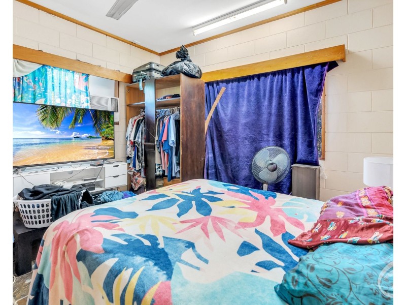 1 & 2/1 Spartan Close, Edmonton QLD 4869