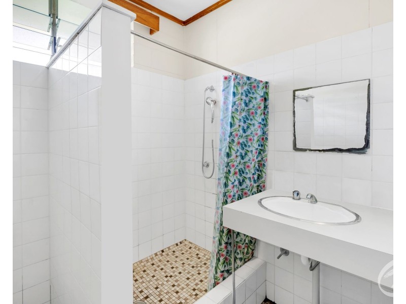 1 & 2/1 Spartan Close, Edmonton QLD 4869
