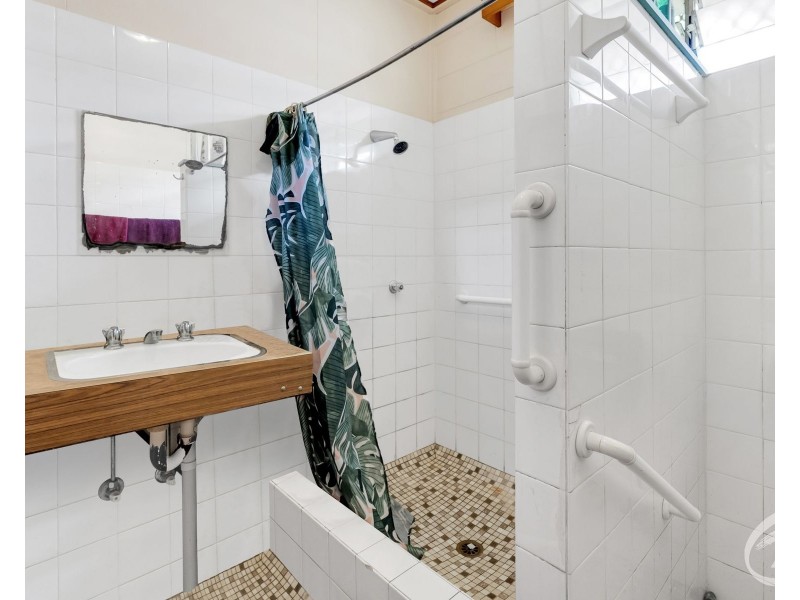 1 & 2/1 Spartan Close, Edmonton QLD 4869
