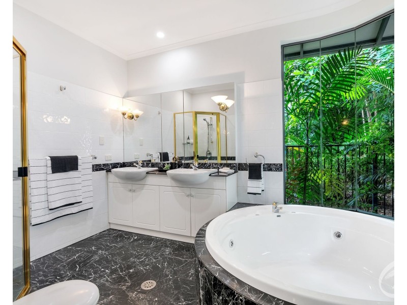 12 Green Avenue, Kewarra Beach QLD 4879