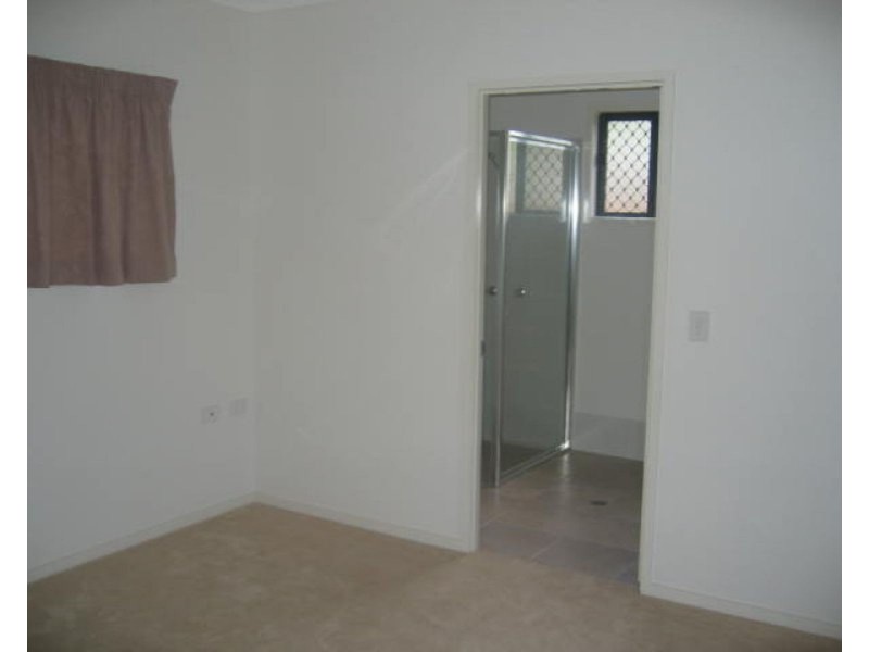 8 Laidley Street, Edmonton QLD 4869