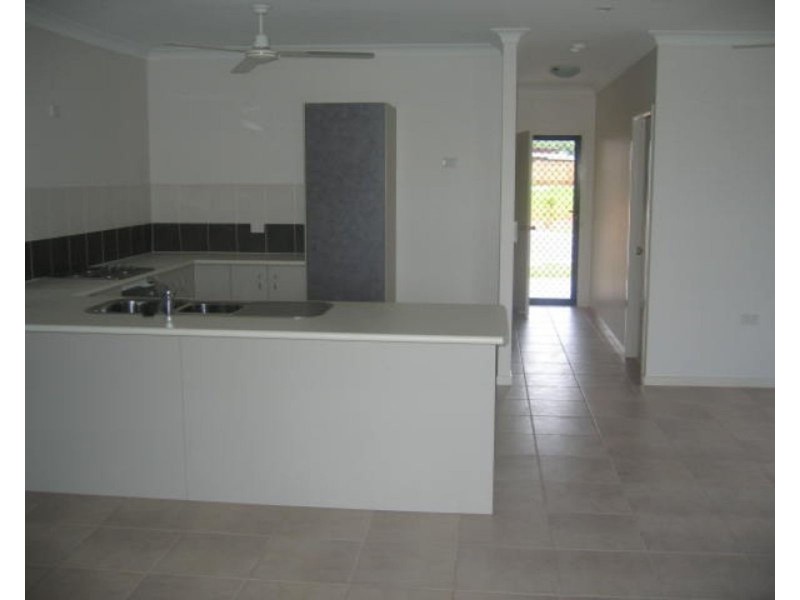 8 Laidley Street, Edmonton QLD 4869