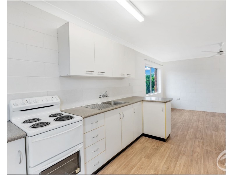 8/18 Curtin Street, Westcourt QLD 4870