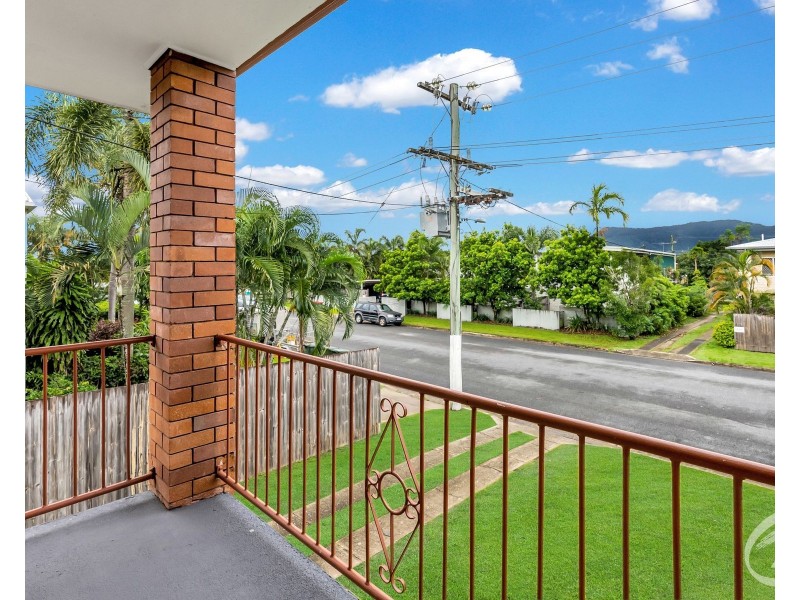 8/18 Curtin Street, Westcourt QLD 4870