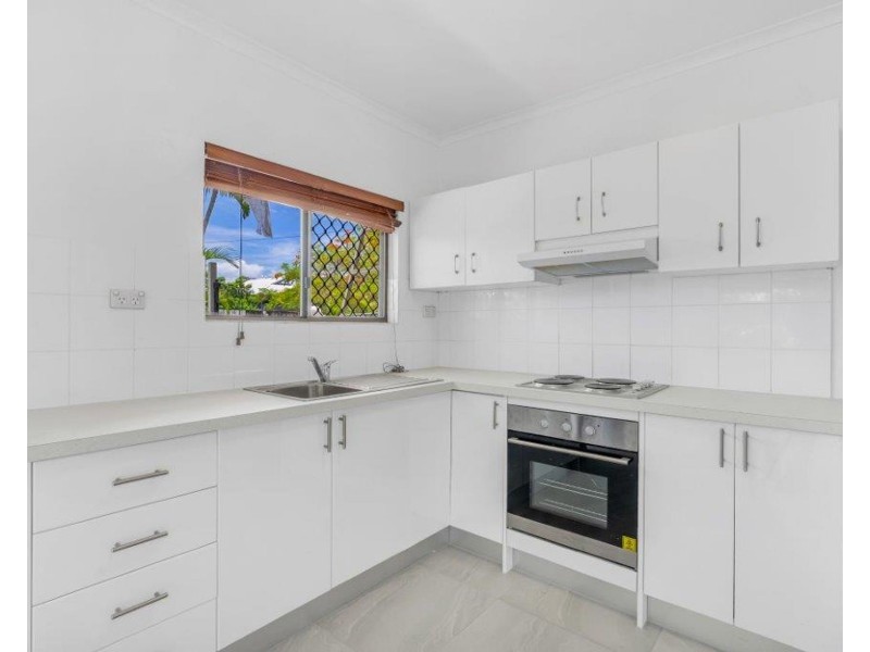 1/30 Charles Street, Cairns North QLD 4870