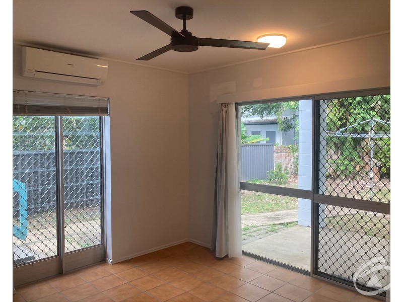 2/16 Mimosa Street, Holloways Beach QLD 4878