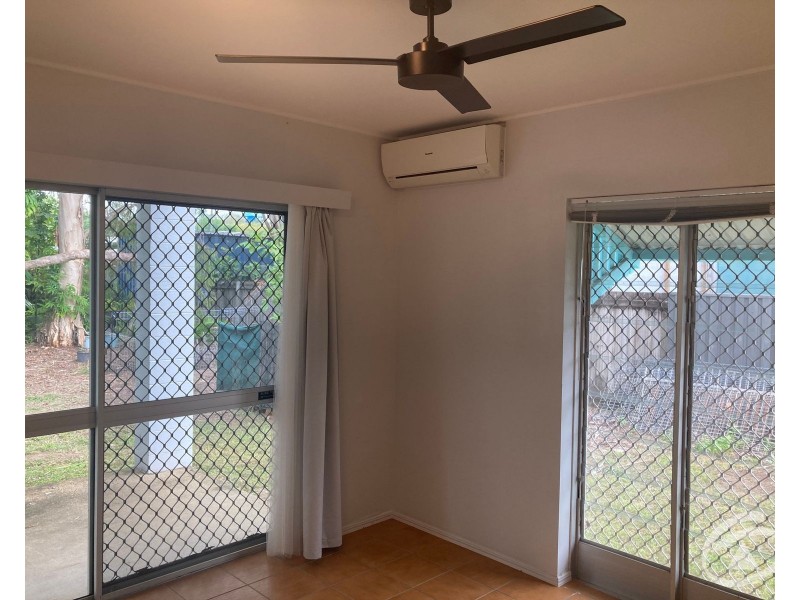 2/16 Mimosa Street, Holloways Beach QLD 4878