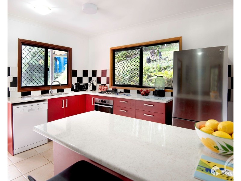 10 Williamson Drive, Kuranda QLD 4881