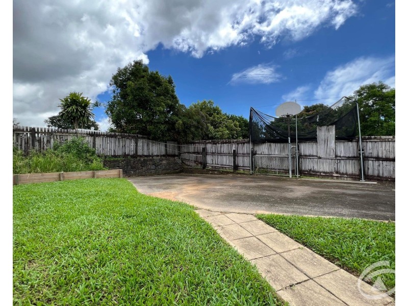 12 Pomona Avenue, Mooroobool QLD 4870