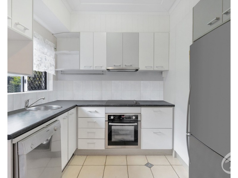 7 Rainy Mountain Place, Smithfield QLD 4878