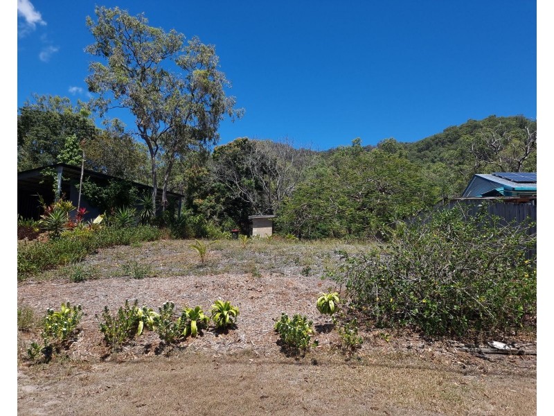 8 Sandpiper Street, East Trinity QLD 4871