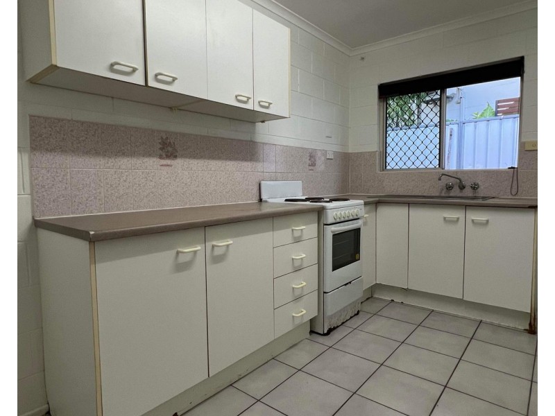 8/379-385 Mayers Street, Edge Hill QLD 4870