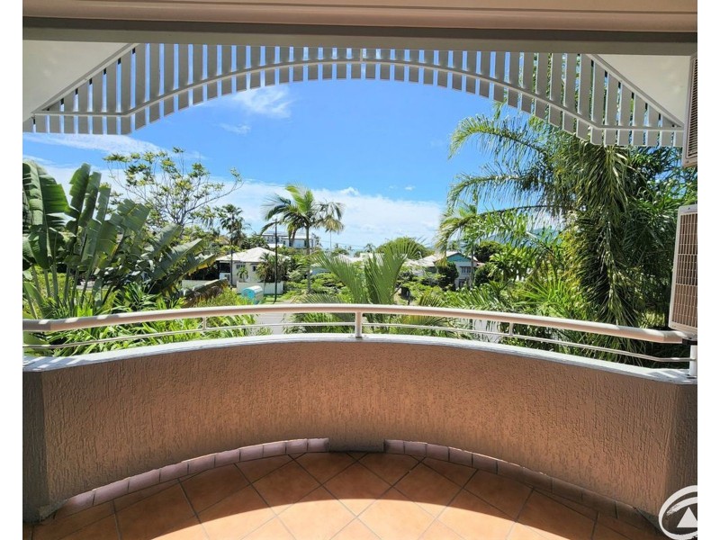 10/303 Lake Street, Cairns North QLD 4870