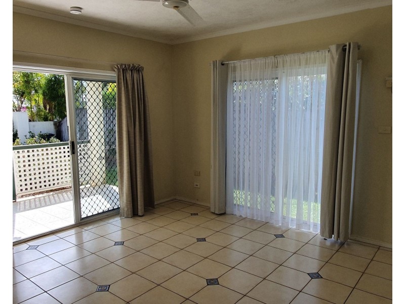 7 Rainy Mountain Place, Smithfield QLD 4878