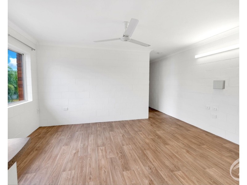 8/18 Curtin Street, Westcourt QLD 4870
