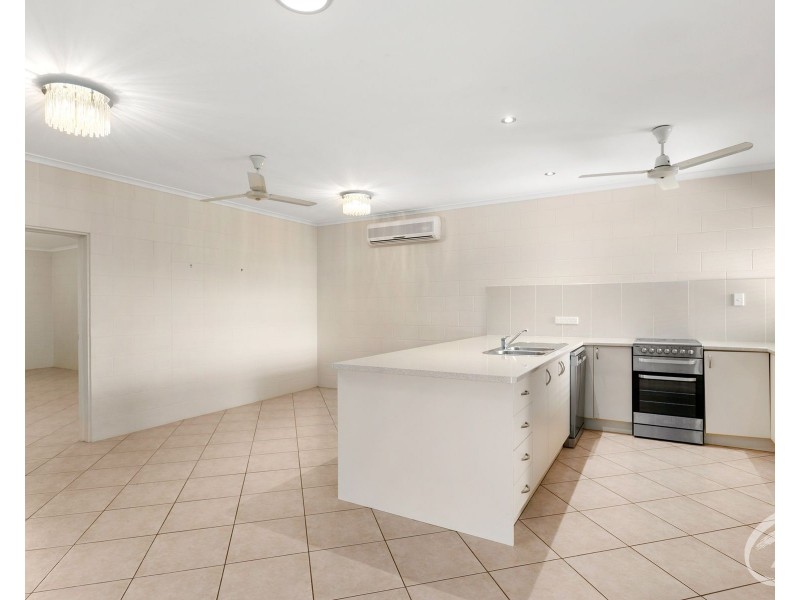 37 Pilosa Street, Redlynch QLD 4870