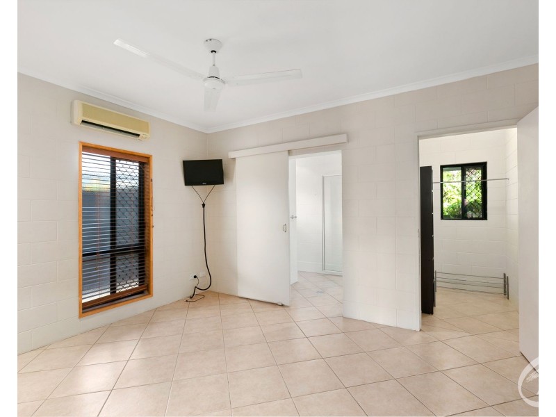 37 Pilosa Street, Redlynch QLD 4870