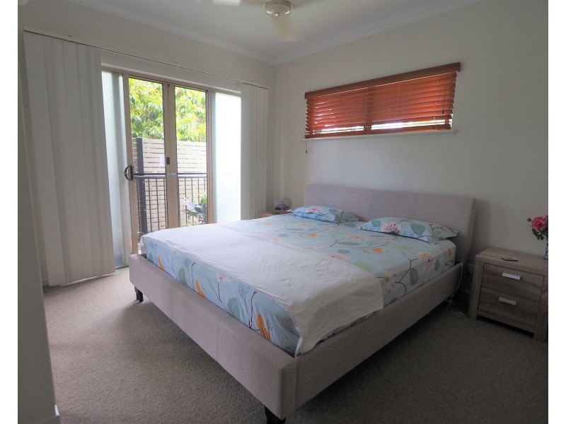 2205/22-26 Clifton Road, Clifton Beach QLD 4879