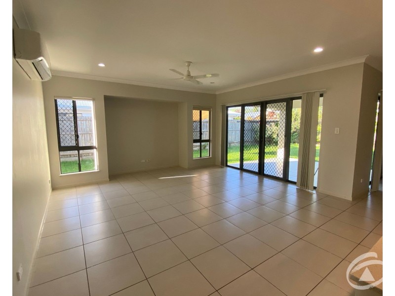 25 Como Close, Kewarra Beach QLD 4879