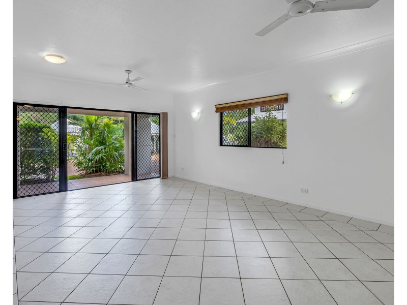 16/293-301 Esplanade, Cairns North QLD 4870