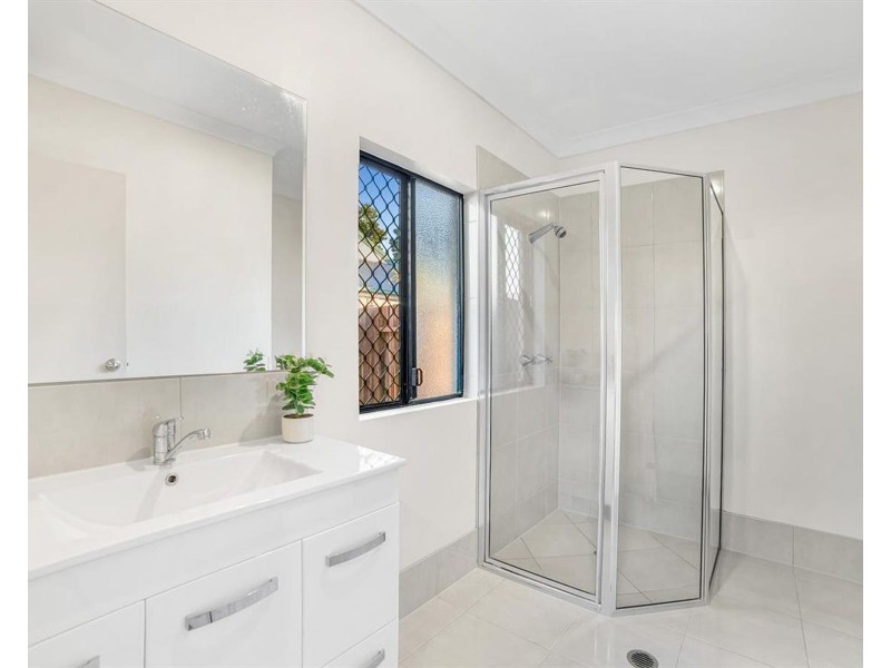 4 Talia Street, Caravonica QLD 4878