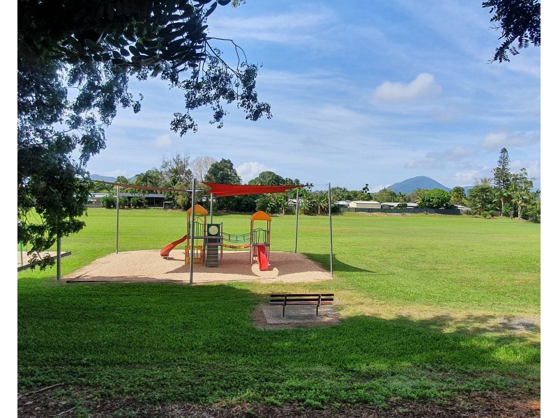 4 Talia Street, Caravonica QLD 4878