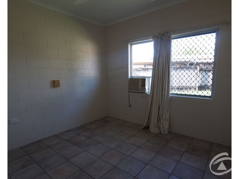 1/8 Denman Close, Manoora QLD 4870