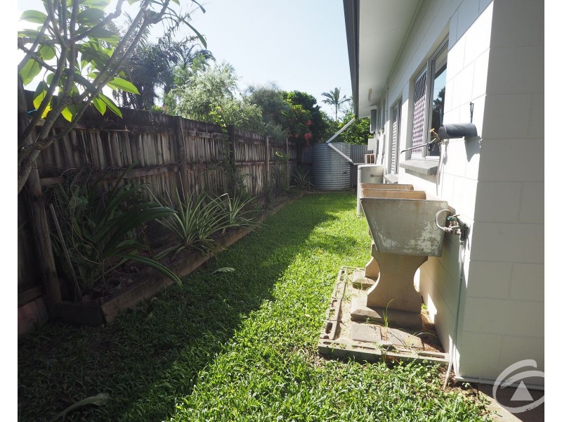 1/8 Denman Close, Manoora QLD 4870