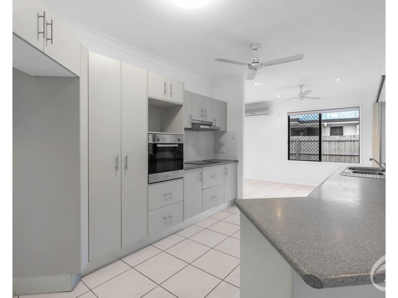 27 John Malcolm Street, Redlynch QLD 4870