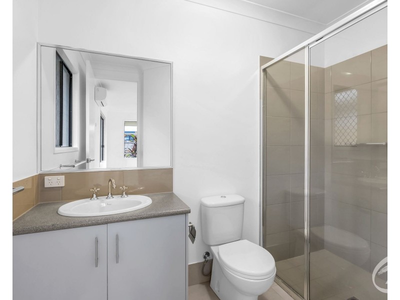 27 John Malcolm Street, Redlynch QLD 4870