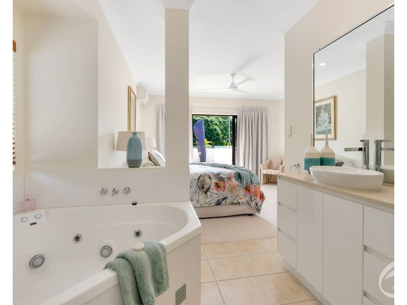 16 Green Avenue, Kewarra Beach QLD 4879