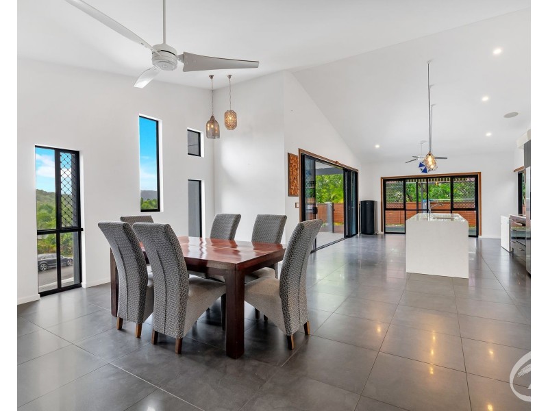 5 Tarwhine Close, Kanimbla QLD 4870