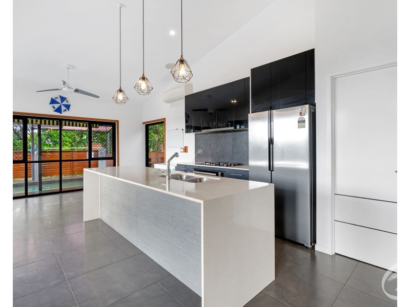 5 Tarwhine Close, Kanimbla QLD 4870