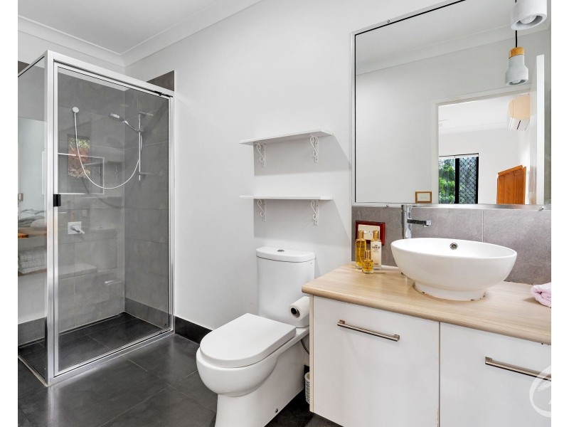 5 Tarwhine Close, Kanimbla QLD 4870