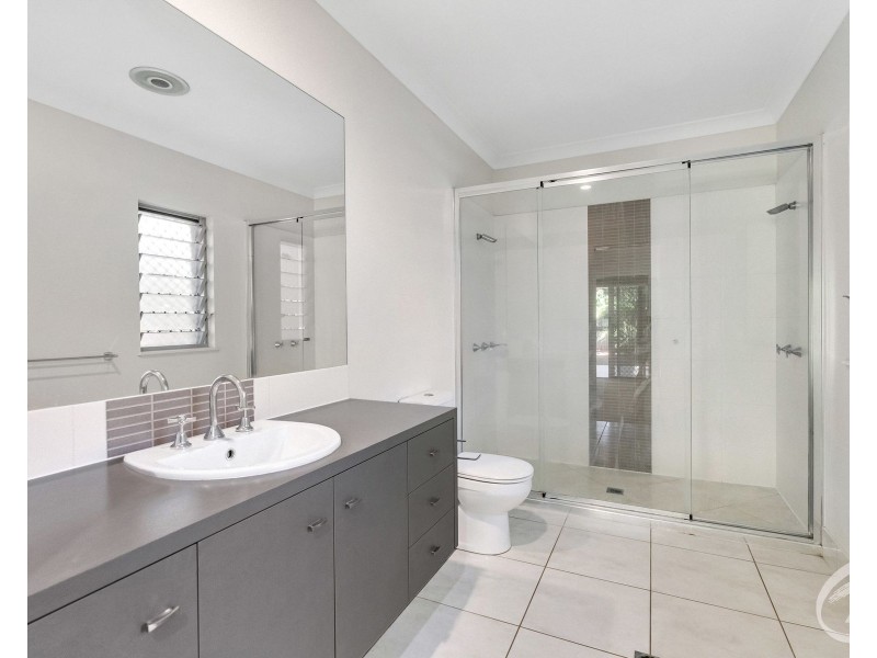 2 Oakville Parade, Trinity Park QLD 4879