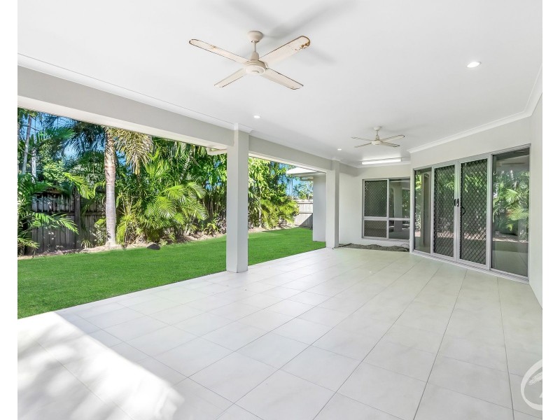 2 Oakville Parade, Trinity Park QLD 4879