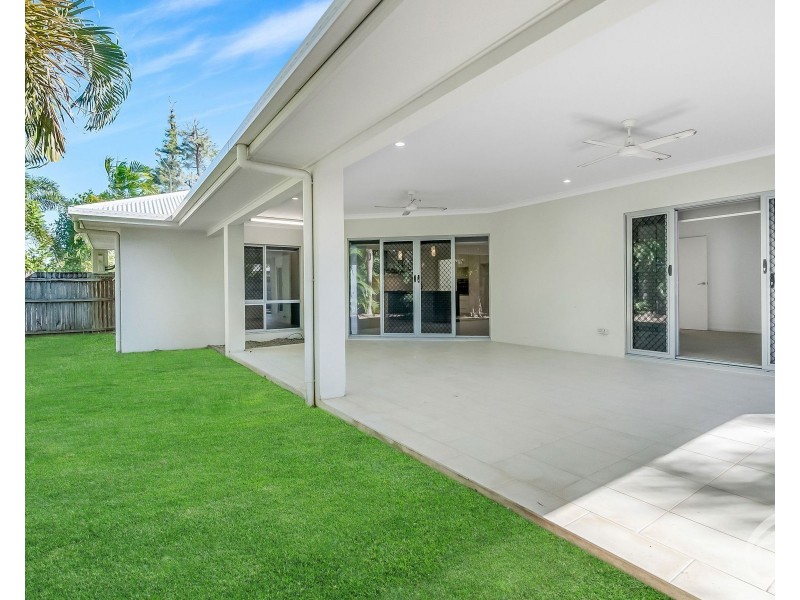 2 Oakville Parade, Trinity Park QLD 4879