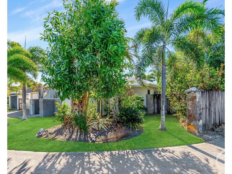 2 Oakville Parade, Trinity Park QLD 4879