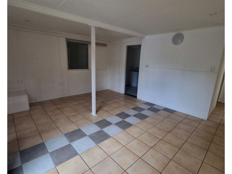 36B Macilwraith Street, Manoora QLD 4870