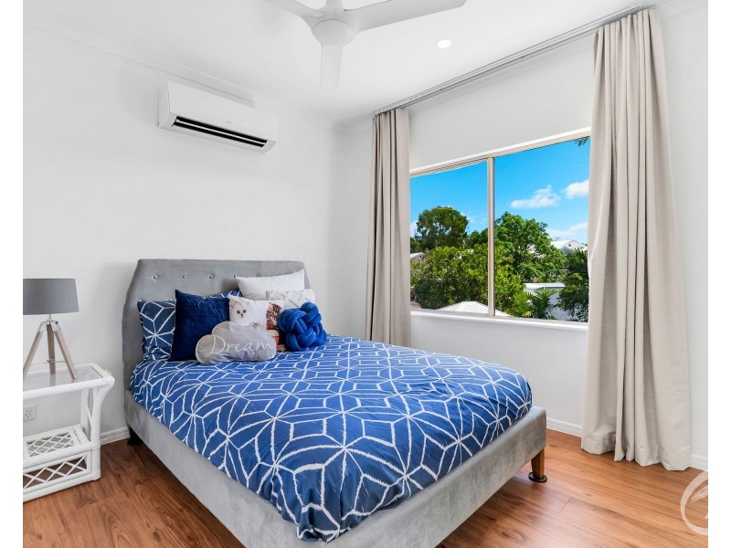 10/71-73 Cedar Road, Palm Cove QLD 4879