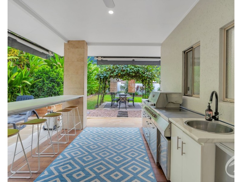 10/71-73 Cedar Road, Palm Cove QLD 4879